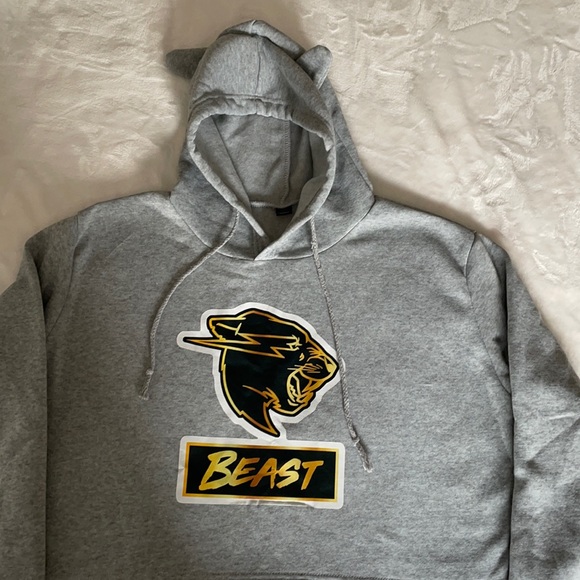 Mr. Beast Crop Hoodie! - Picture 2 of 9